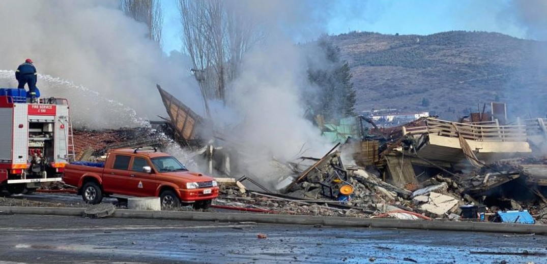 Καστοριά: Βίντεο από drone δείχνει την ισοπέδωση του ξενοδοχείου μετά την έκρηξη
