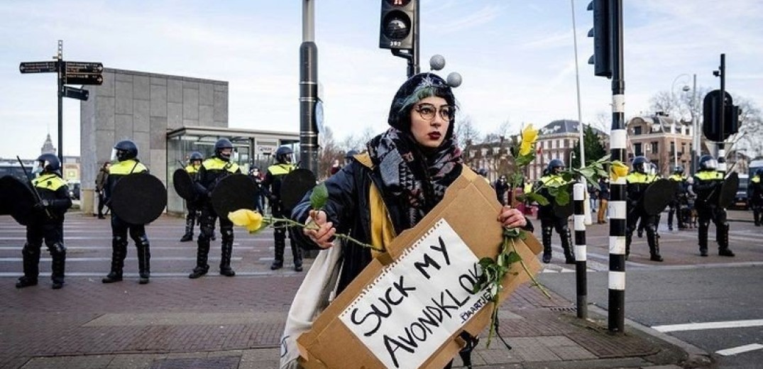 Ολλανδία: Διαδηλώσεις για το &quot;κορονο-πάσο&quot; στην εστίαση