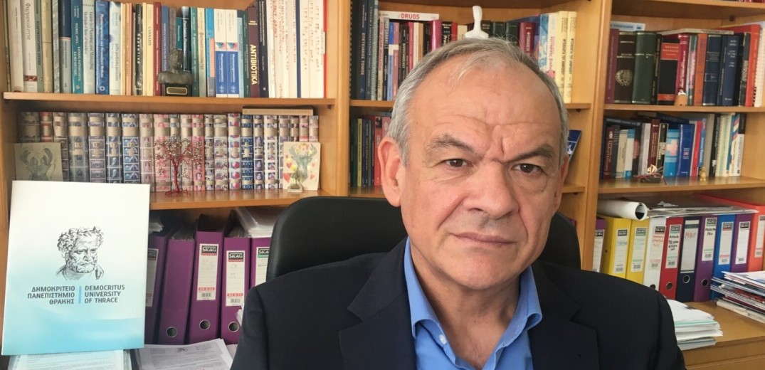 Ευ. Μανωλόπουλος: Δυστυχώς χάθηκε ο στόχος της ανοσίας μέσω του εμβολιασμού για την COVID-19 (βίντεο)