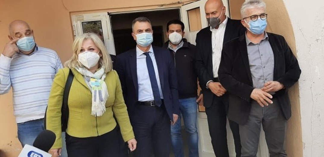 Στην Κοζάνη κλιμάκιο λοιμωξιολόγων με επικεφαλής τον Χ. Γώγο - Μεταφέρονται ασθενείς σε ιδιωτική κλινική
