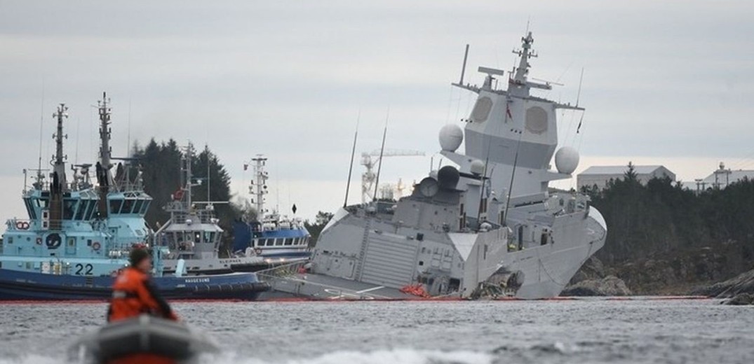 Καλά στην υγεία τους οι 23 -μεταξύ των οποίων τρεις Έλληνες- του πληρώματος του δεξαμενόπλοιου που συγκρούστηκε με φρεγάτα