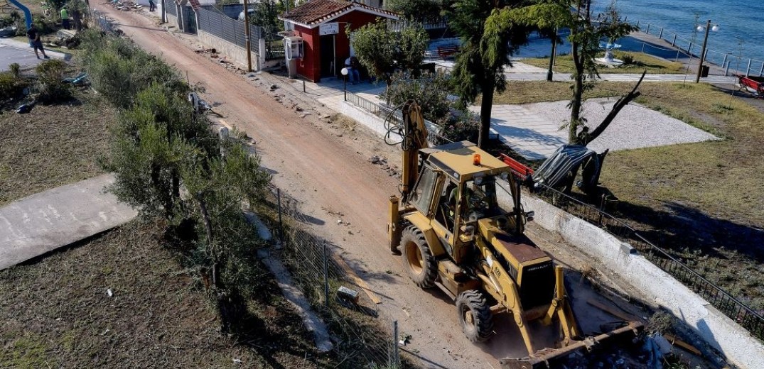 Χαλκιδική: “Πυρετός” ανακαινίσεων στα εξοχικά - Διπλάσιο όγκο σκουπιδιών μαζεύουν οι δήμοι