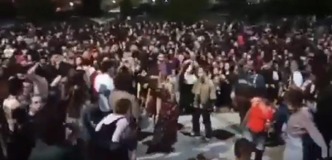Θεσσαλονίκη: Όταν το κορονοπάρτι στο ΑΠΘ έγινε... βίντεο κλιπ 
