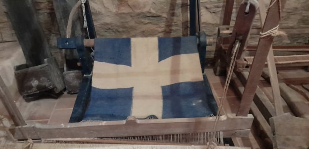 Η πρώτη ελληνική σημαία εμπνέει καλλιτέχνες 200 χρόνια μετά 