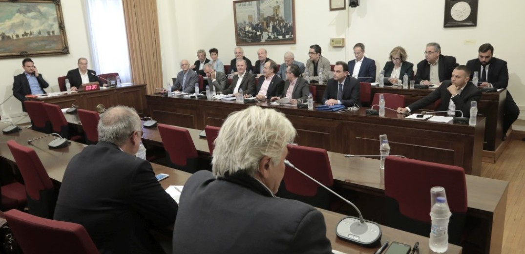Πόρισμα ΣΥΡΙΖΑ για αρθροσκοπήσεις: Το δημόσιο ζημιώθηκε από τις ενέργειες Βορίδη - Σαλμά