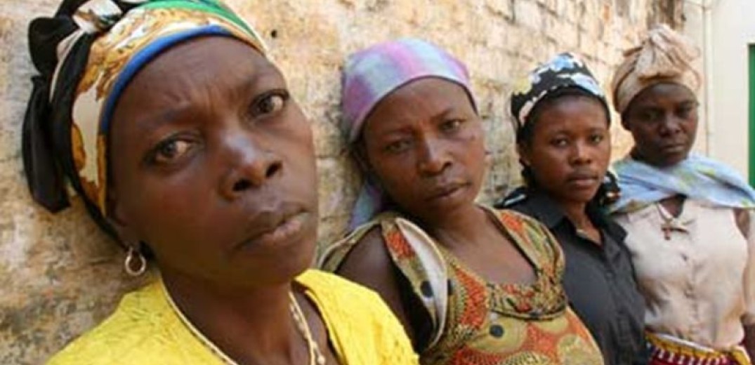 Ν. Αφρική: Εντείνονται τα περιστατικά βίας κατά γυναικών - Η χώρα αποποινικοποιεί την πορνεία ως μέτρο καταπολέμησης