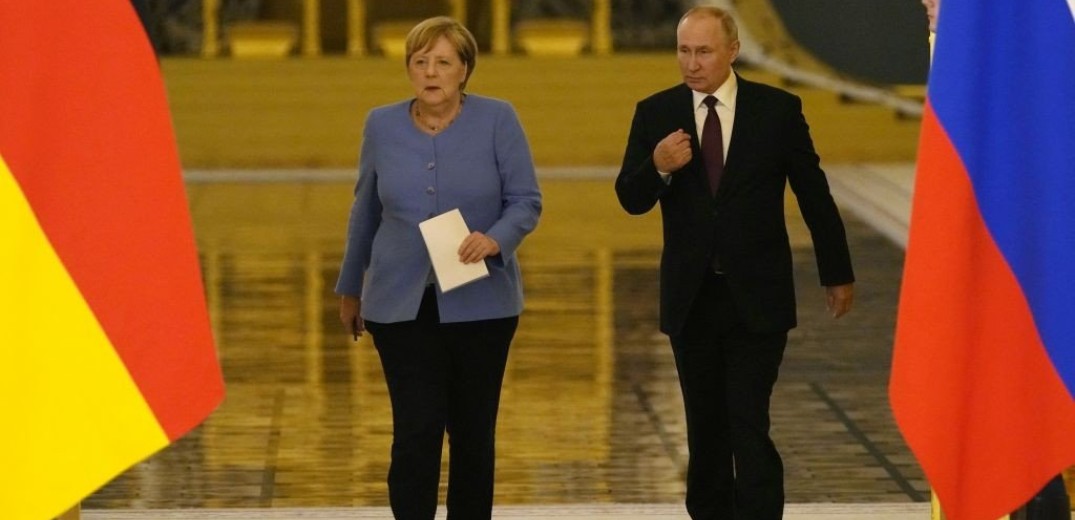 Γερμανία: Η Μέρκελ παραδέχεται αποτυχίες στην πολιτική της απέναντι στην Ρωσία
