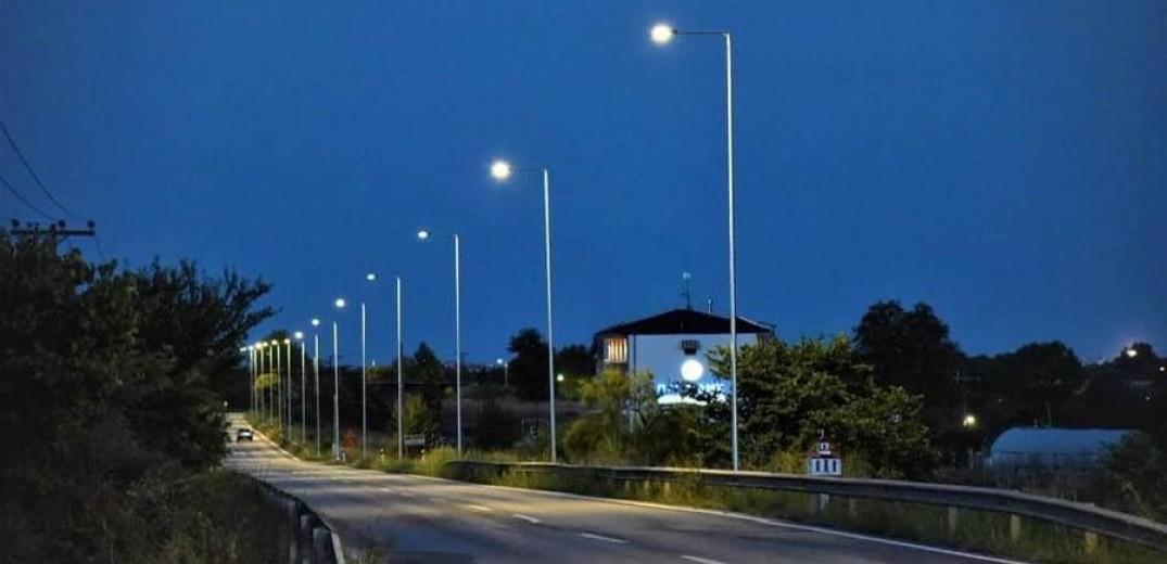Η περιφέρεια αλλάζει τα… φώτα στους δρόμους – Το μεγαλύτερο έργο με ΣΔΙΤ στην Ελλάδα (Φωτό)